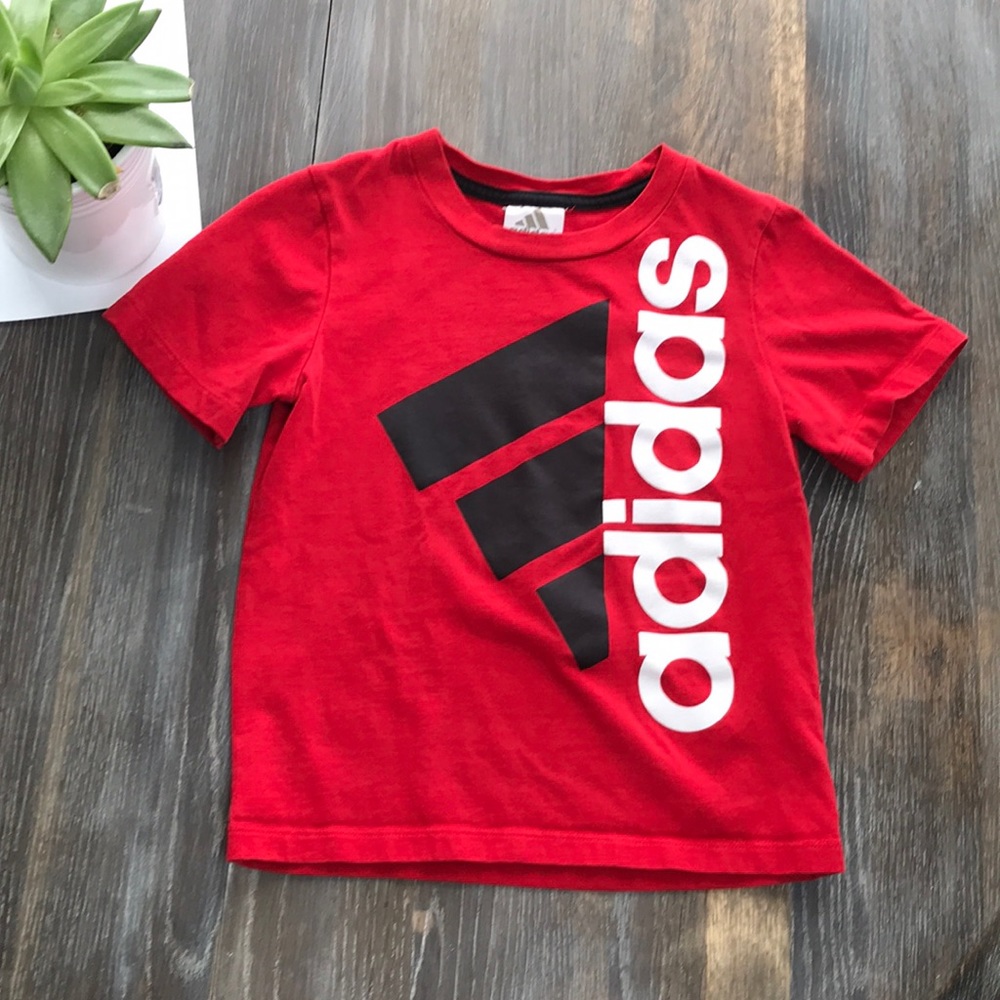 Addidas tee shirt. Size 4T- toddlers